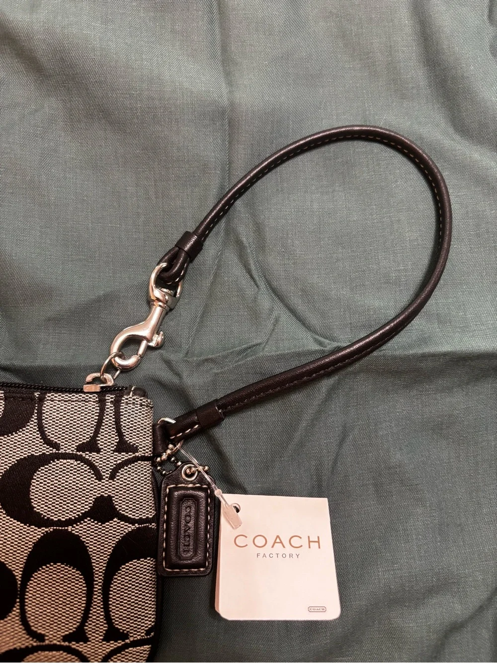 NWT Coach Signature Wristlet | Black & Gray Monogram Zip Pouch - Picture 8 of 8